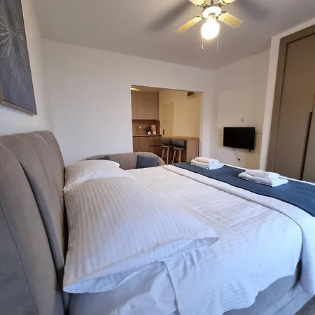 Atrium, Broutalla & Belvedere Luxury Apartment
