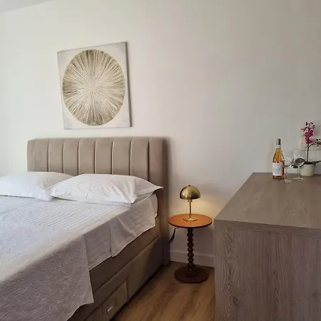 Atrium, Broutalla&belvedere Luxury Kožino