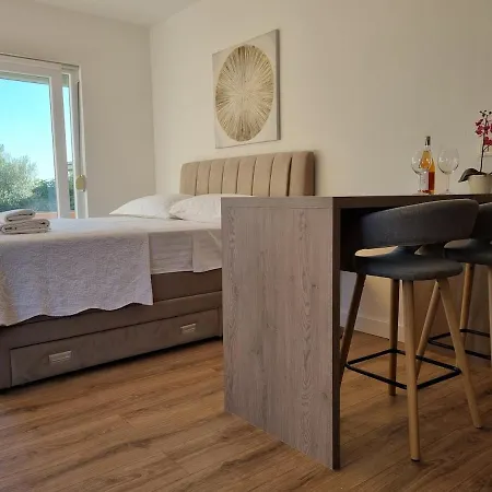Atrium, Broutalla&belvedere Luxury